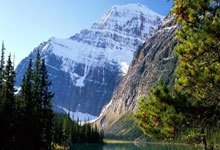 Brown University shooting live updates: New images released as search for gunman continues